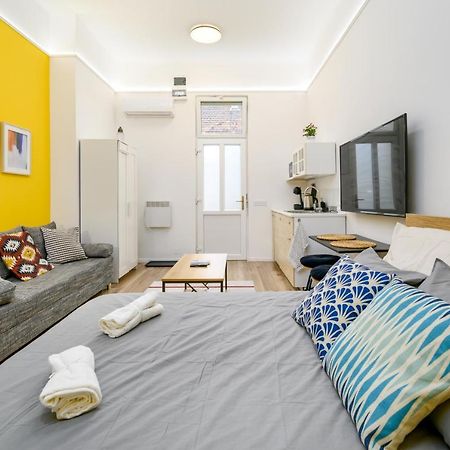 Stylish Yellow Suite In The Heart Of Budapest Exteriör bild