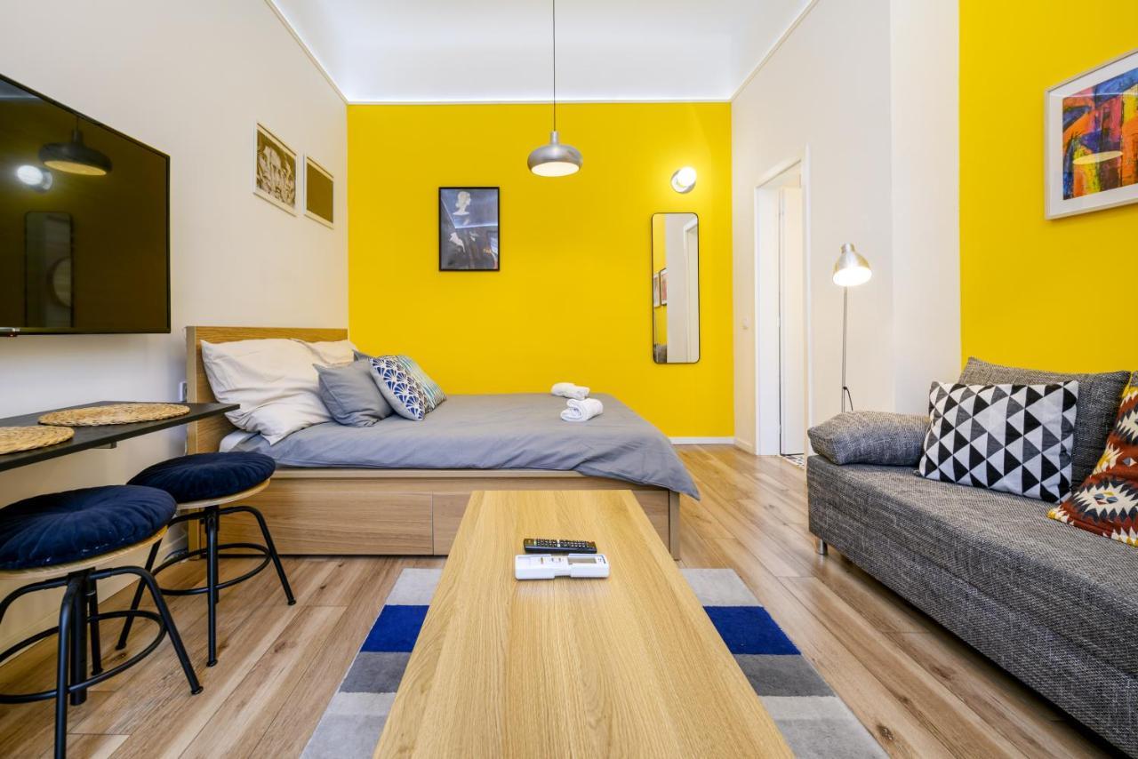 Stylish Yellow Suite In The Heart Of Budapest Exteriör bild